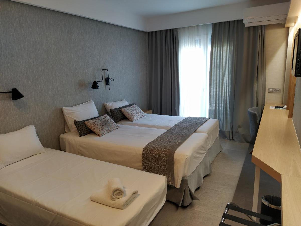 Twin Room with Extra Rollaway Bed with Mountain View