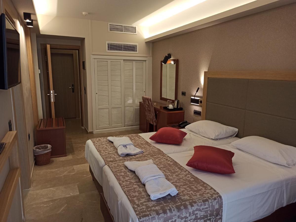 Superior Double or Twin Room with Mountain View