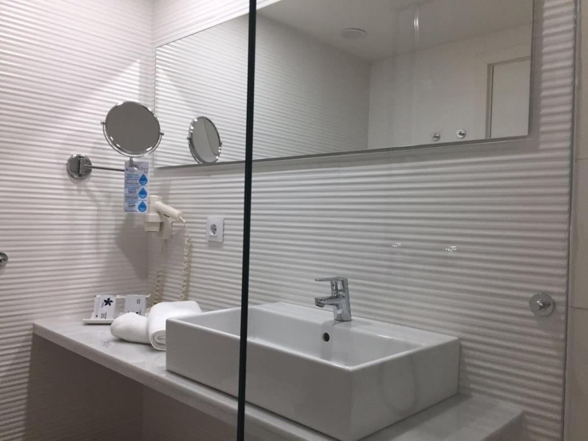 Superior Twin Room,1306807876:JPEG
