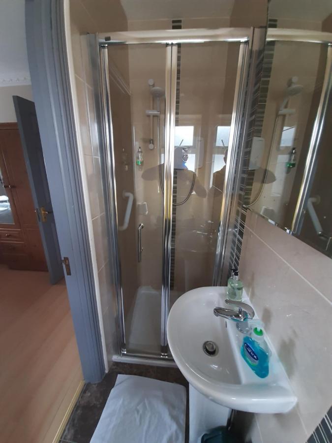 Family Room,1014816607:JPEG