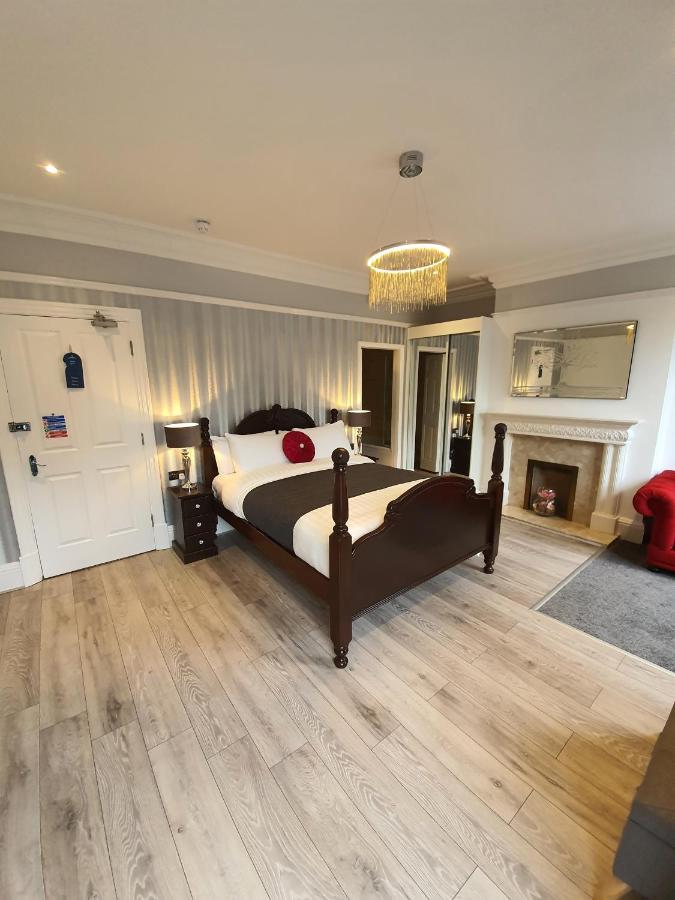 Deluxe King Suite