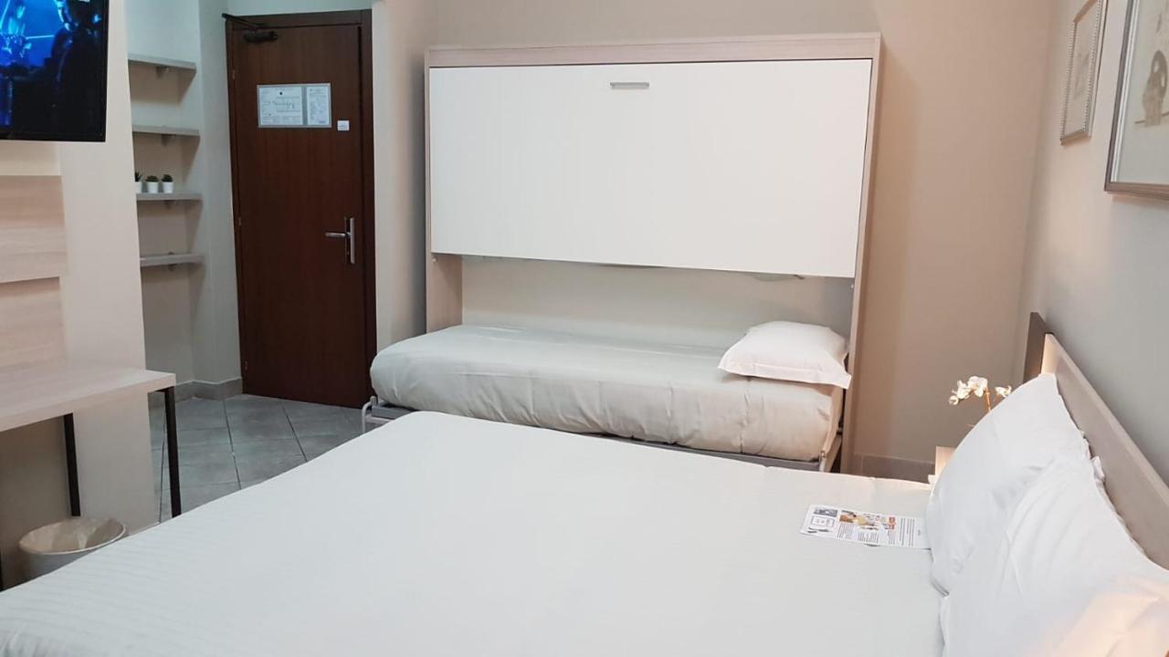 Triple Room,1433238742:JPEG
