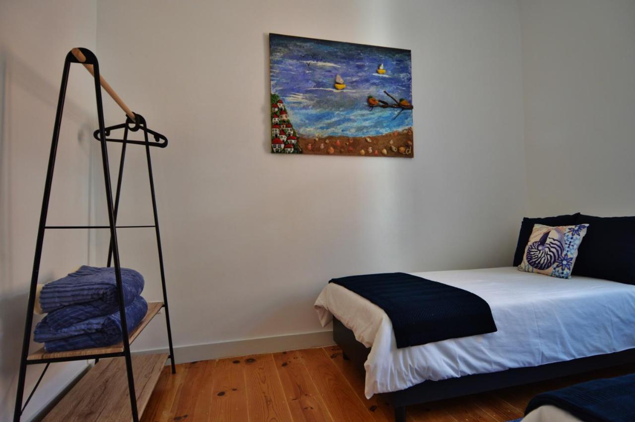 Quarto Twin Standard com Casa de Banho Partilhada