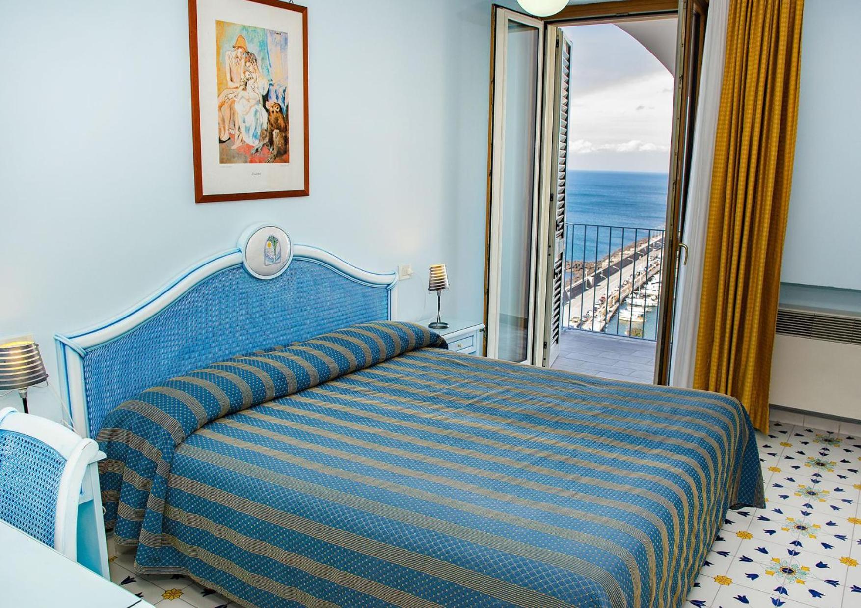 Standard Double Room with Sea View