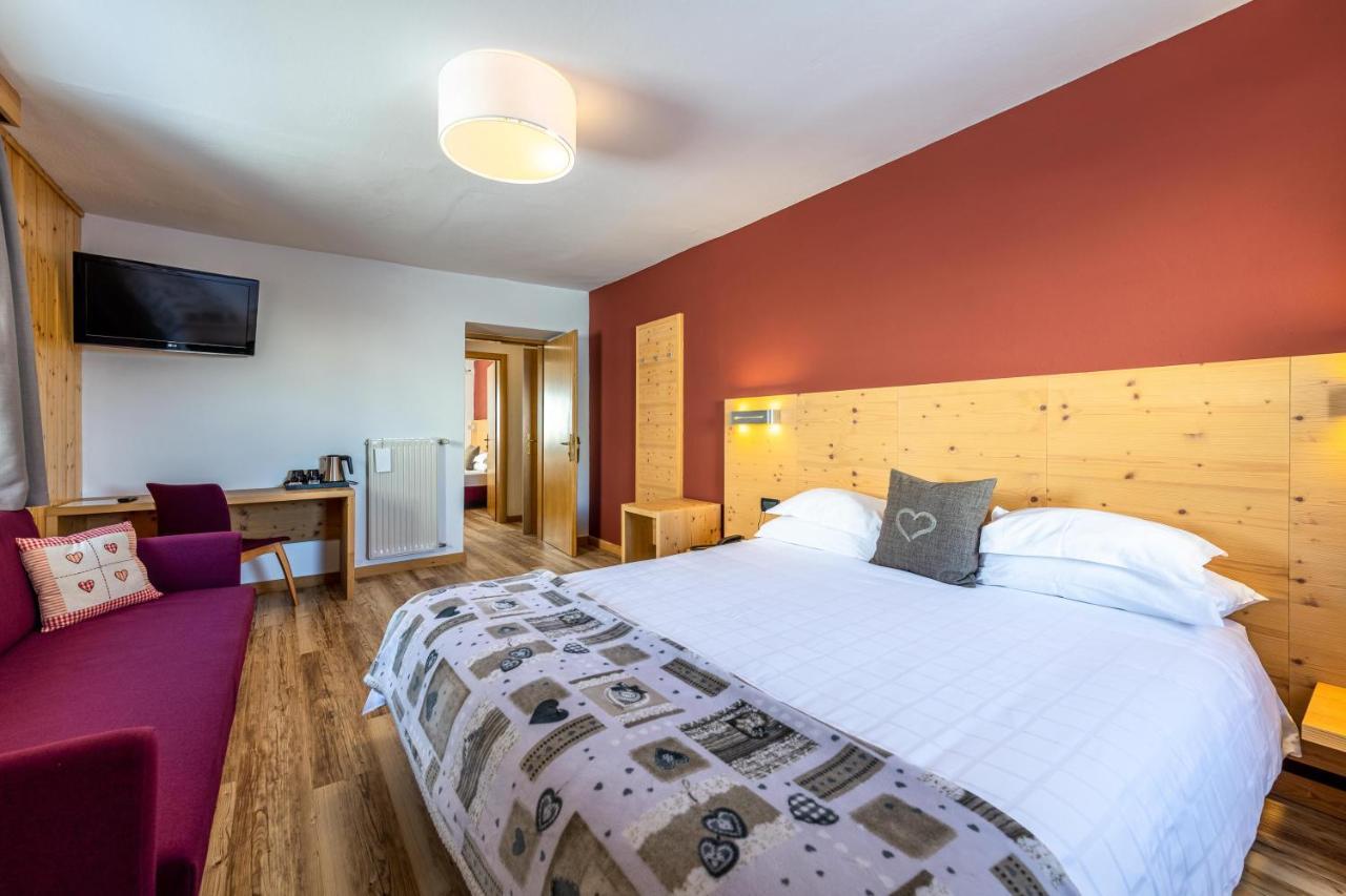 Two Connecting Double Rooms