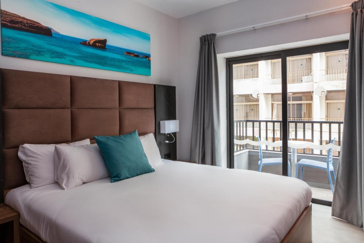 Double or Twin Room with City View - Free Access to Toy Room Club,1093745517:JPEG
