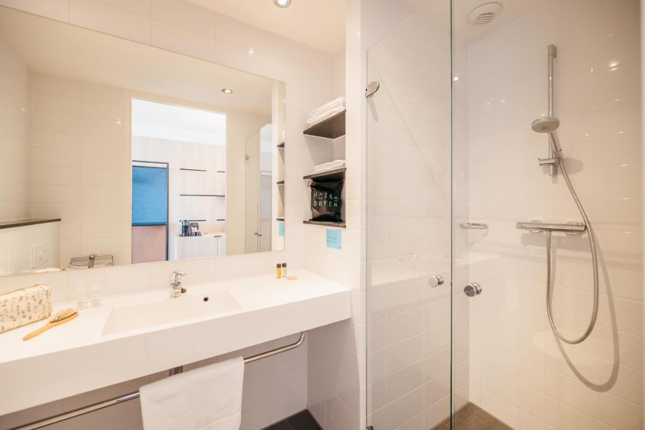 Quarto com 2 Camas de Solteiro