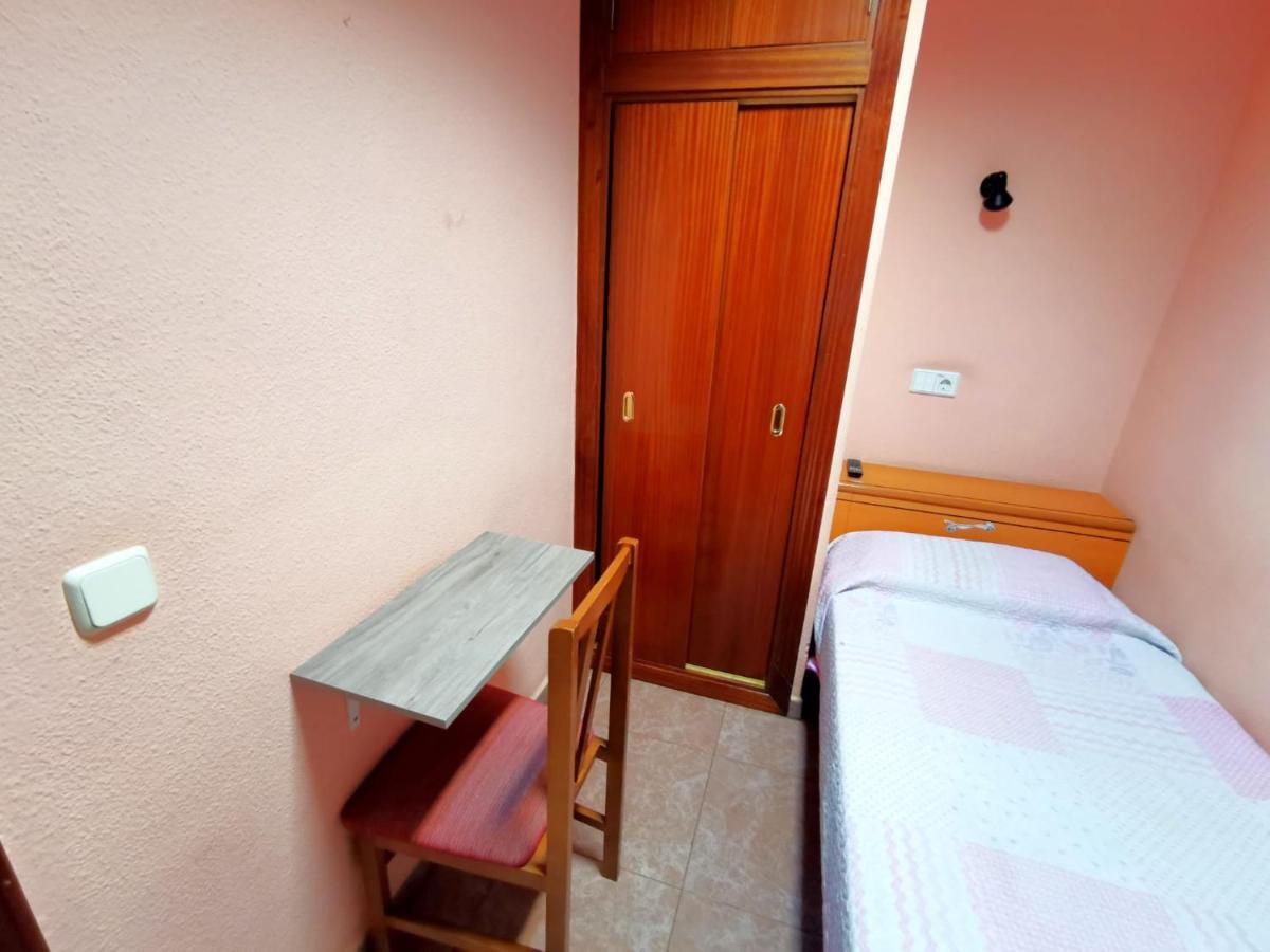 Chambre Simple avec Salle de Bains Commune