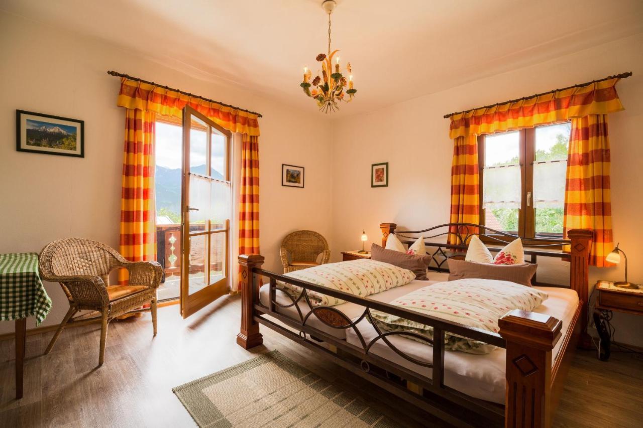 Doppelzimmer mit Balkon