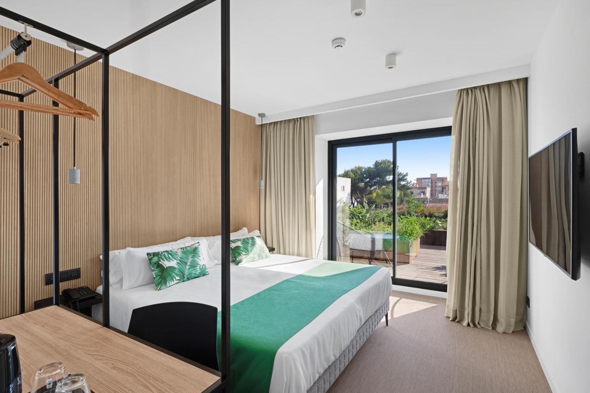 Quarto Superior Premium com Cama de Casal ou 2 de Solteiro