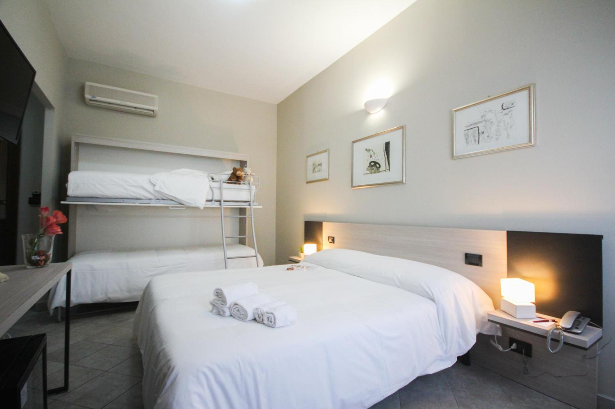 Quadruple Room,1209364645:JPEG