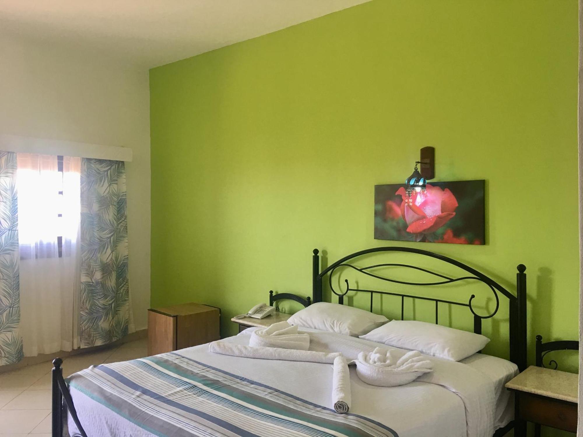 Economy Double or Twin Room,1540777411:JPEG