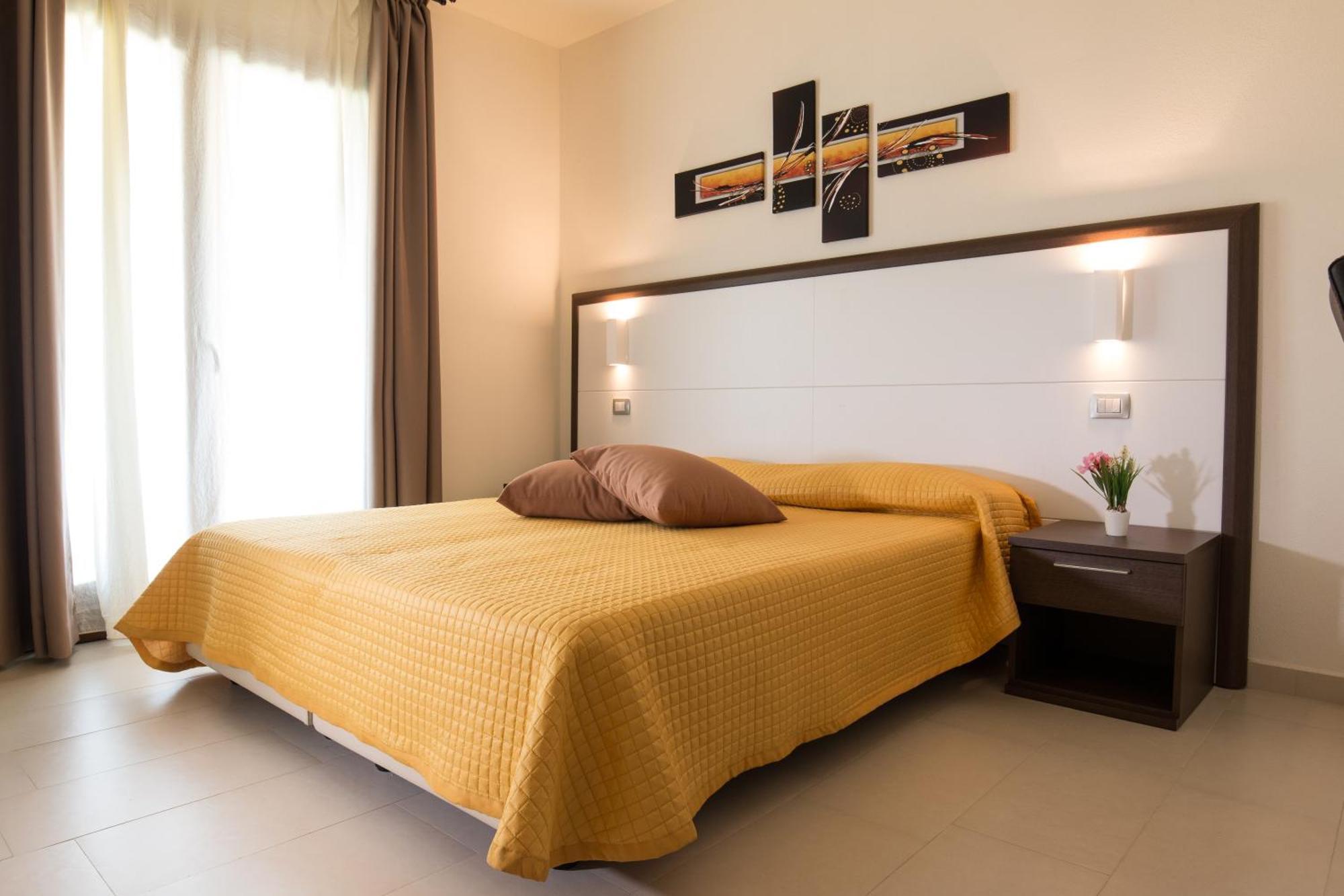 Habitación Doble Superior con patio - Adaptada para personas de movilidad reducida - 1 o 2 camas