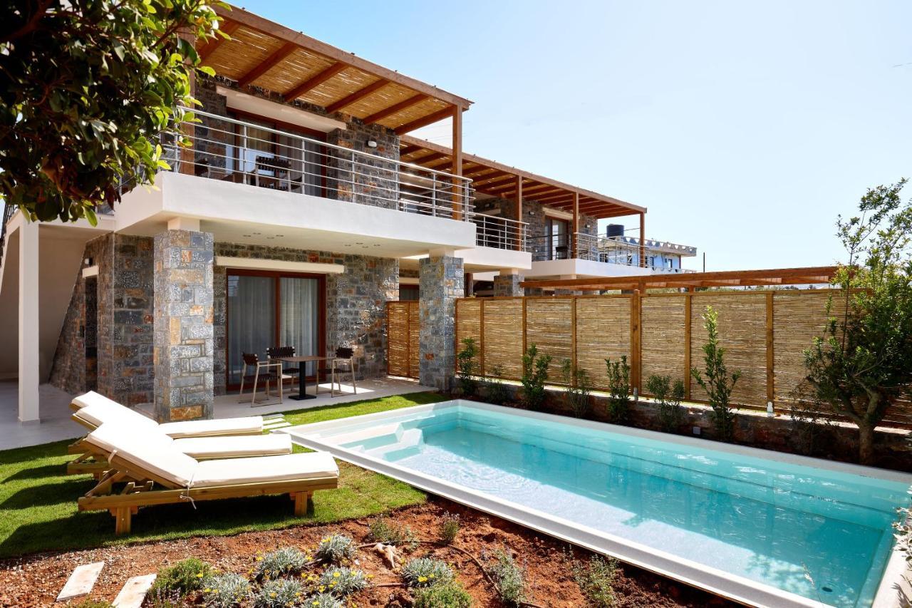 Two Bedroom Villa with Private pool ,Outdoor Hot tub and Garden