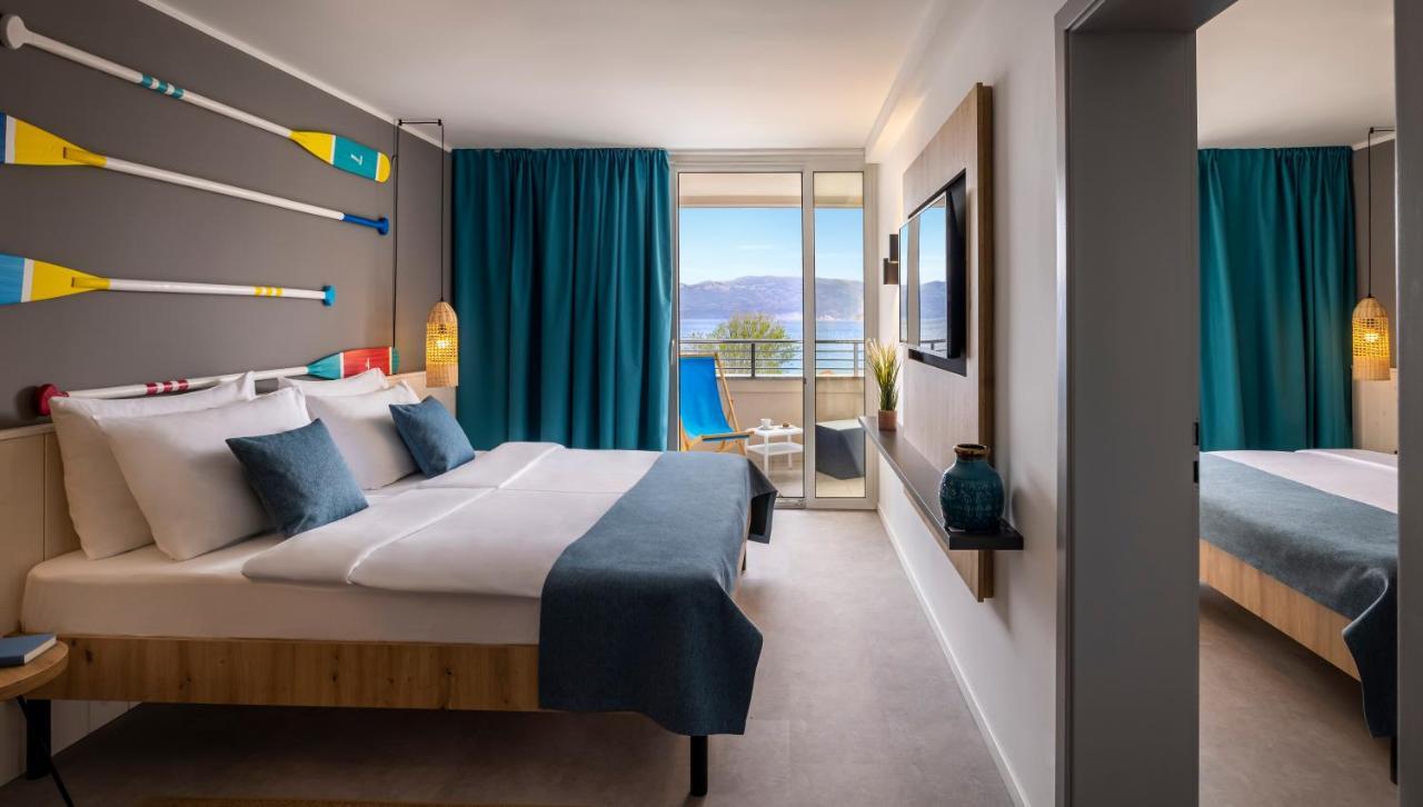 Room for 2+2 Seaview