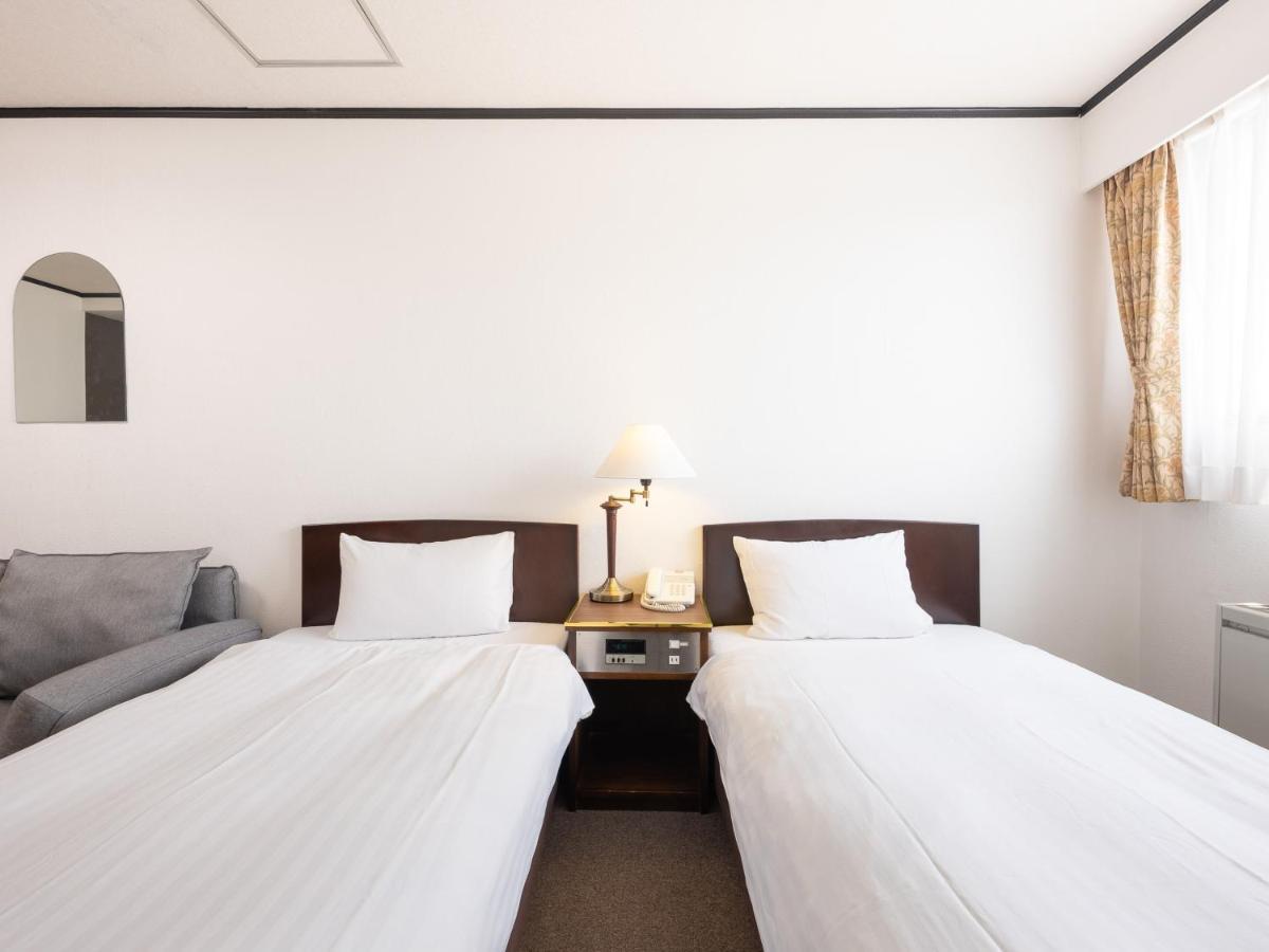 Twin Room - Non-Smoking