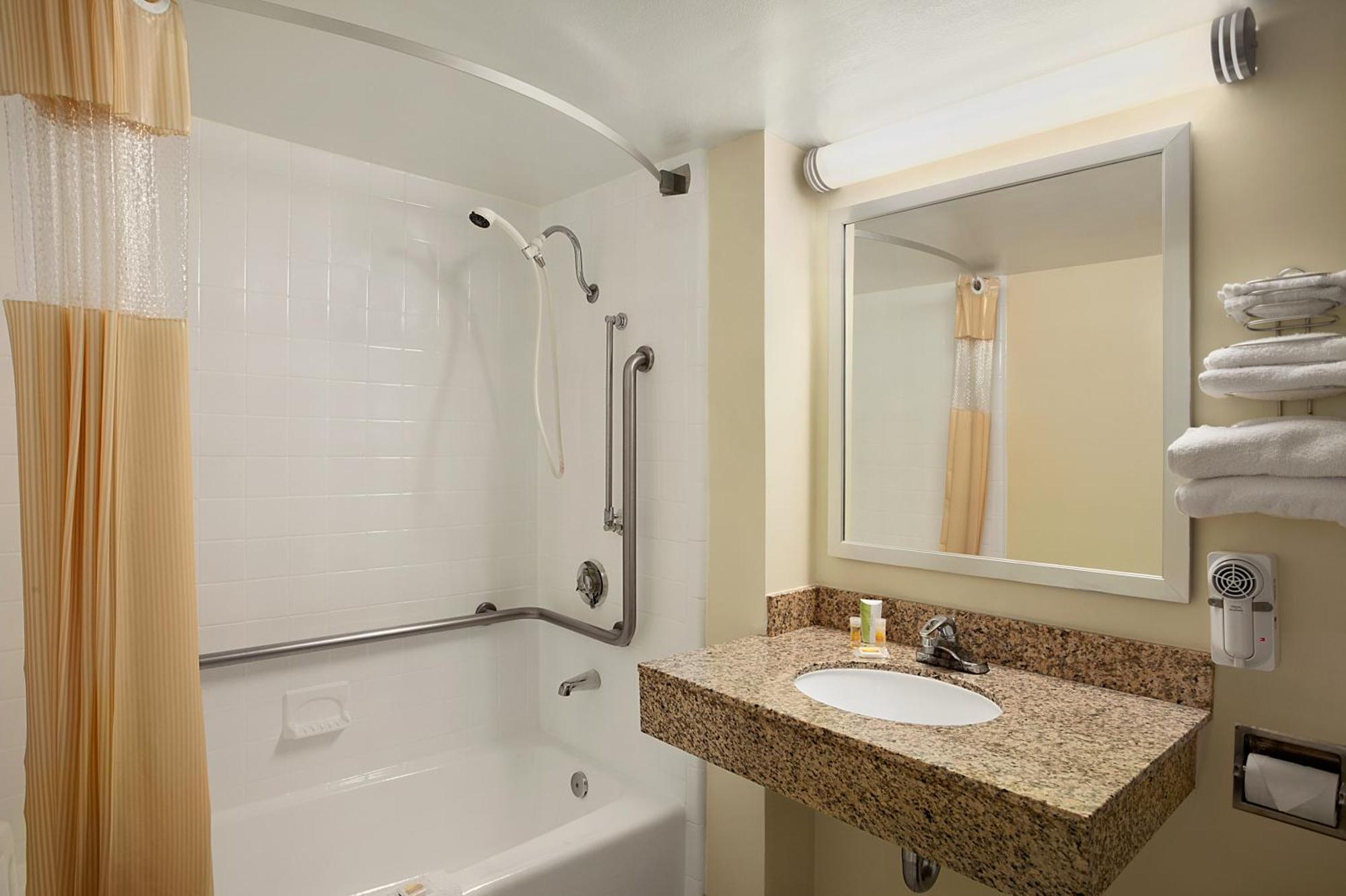 King Room - Disability Access/Non-Smoking