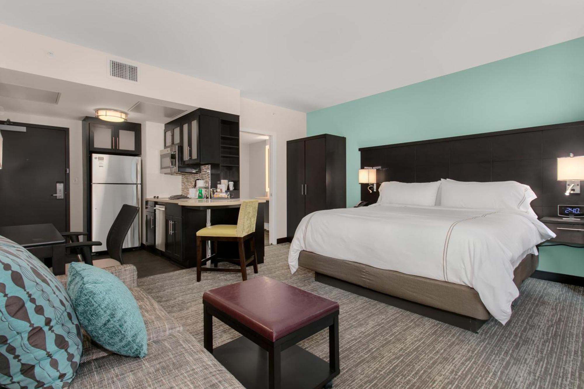 King Studio Suite