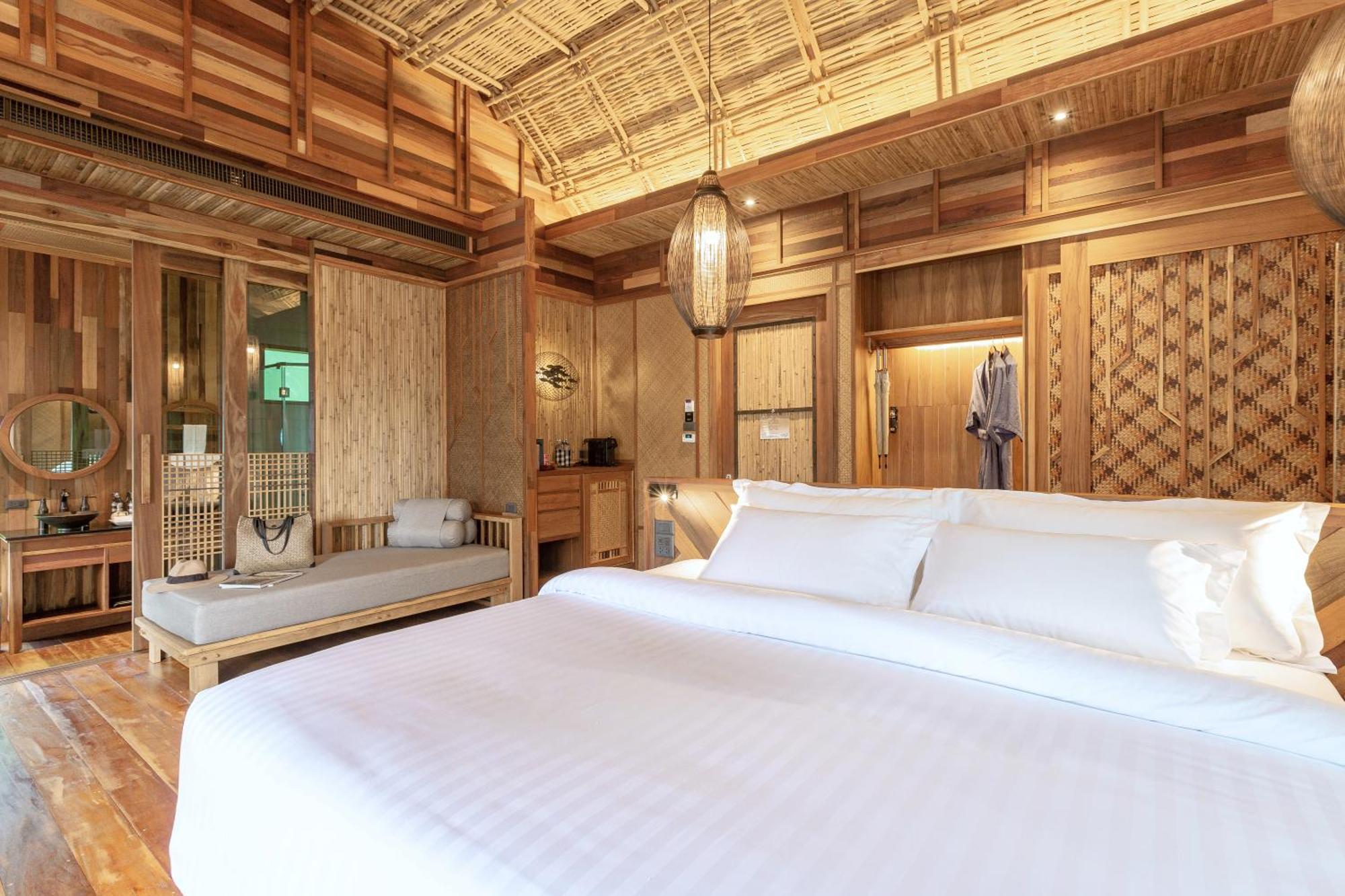 Jacuzzi Suite Water Villa Schedule Shuttle to Ao Nang Beach or Railay Beach,1285090882:JPEG
