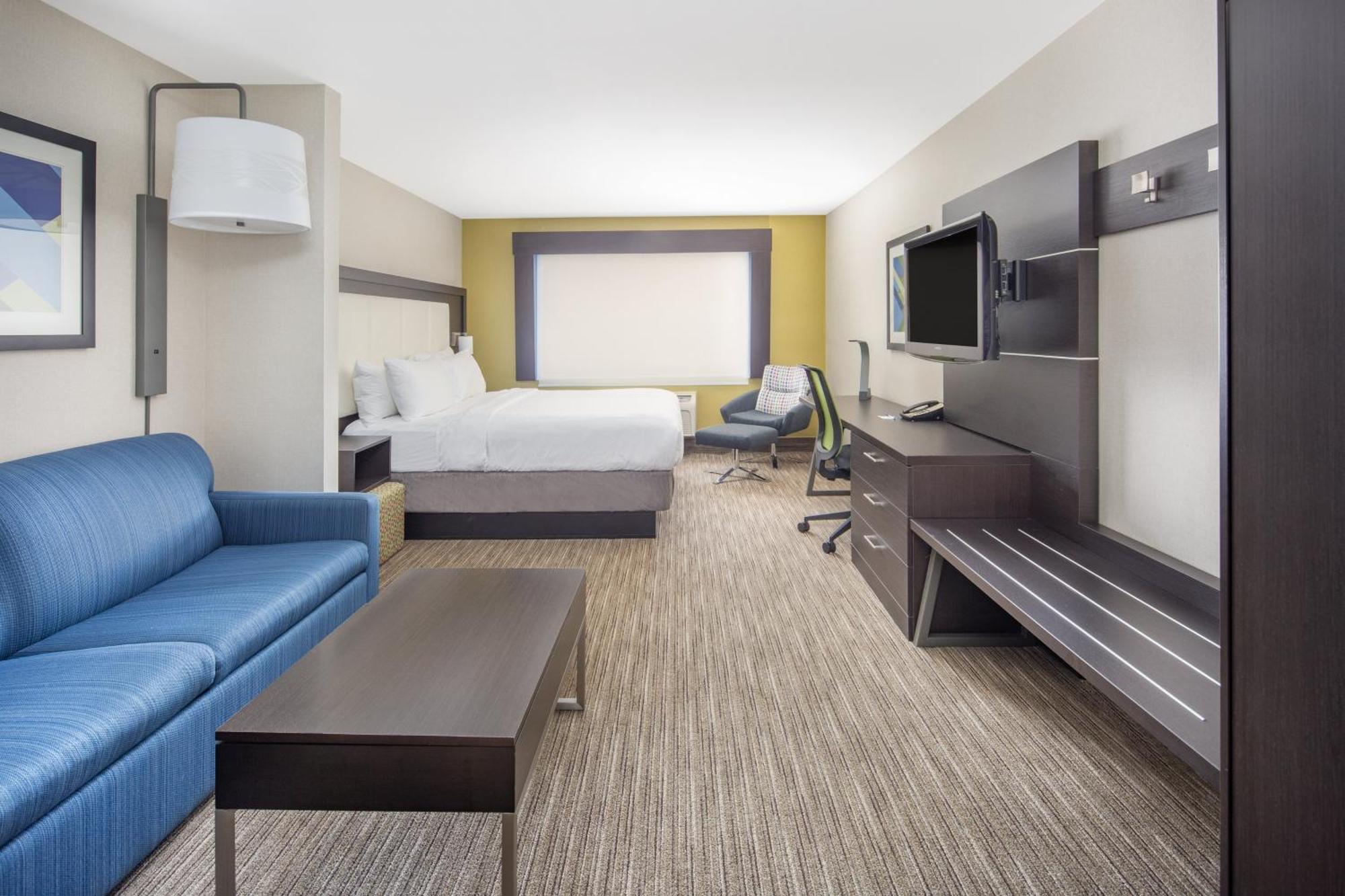 King Suite with Sofa Bed - Non-Smoking