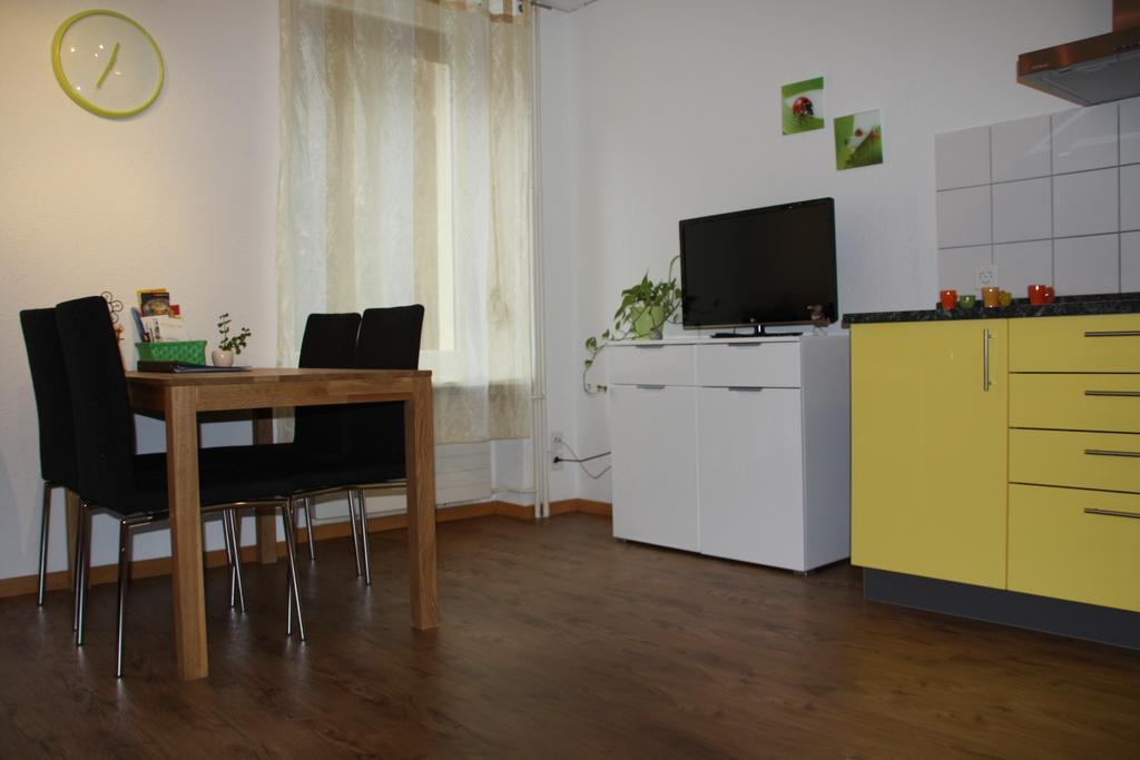 Studio with Kitchenette and Shared Bathroom