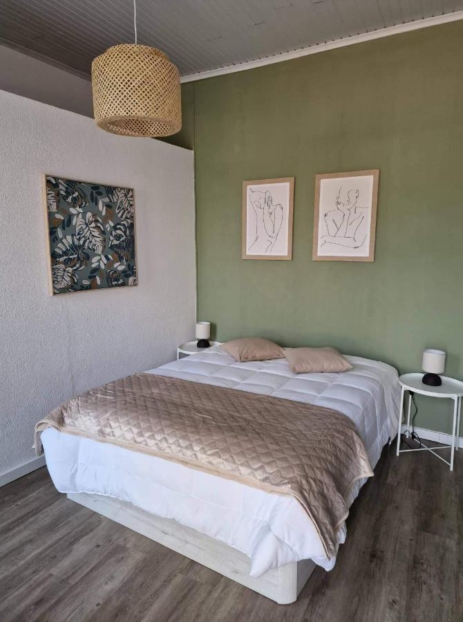 Deluxe tweepersoonskamer met balkon en uitzicht op zee