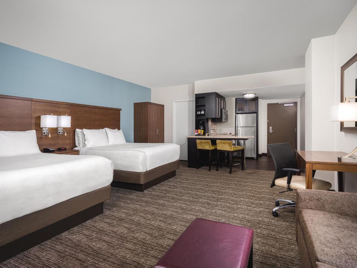 Studio Suite Two Queen Beds