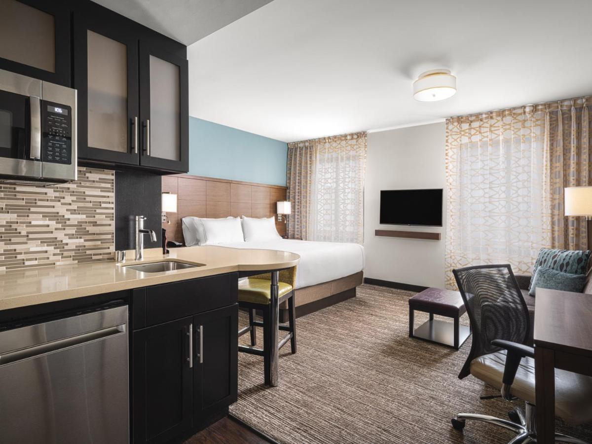 King Studio Suite