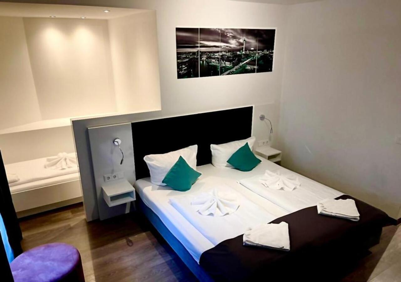 Triple Room,1332364391:JPEG
