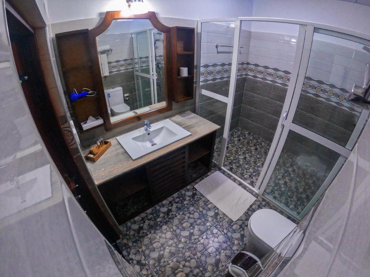 Suite Lake View,1350077476:JPEG