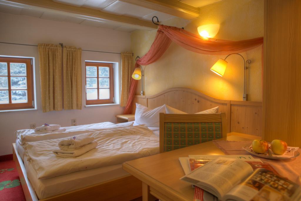 Double or Twin Room,257805793:JPEG