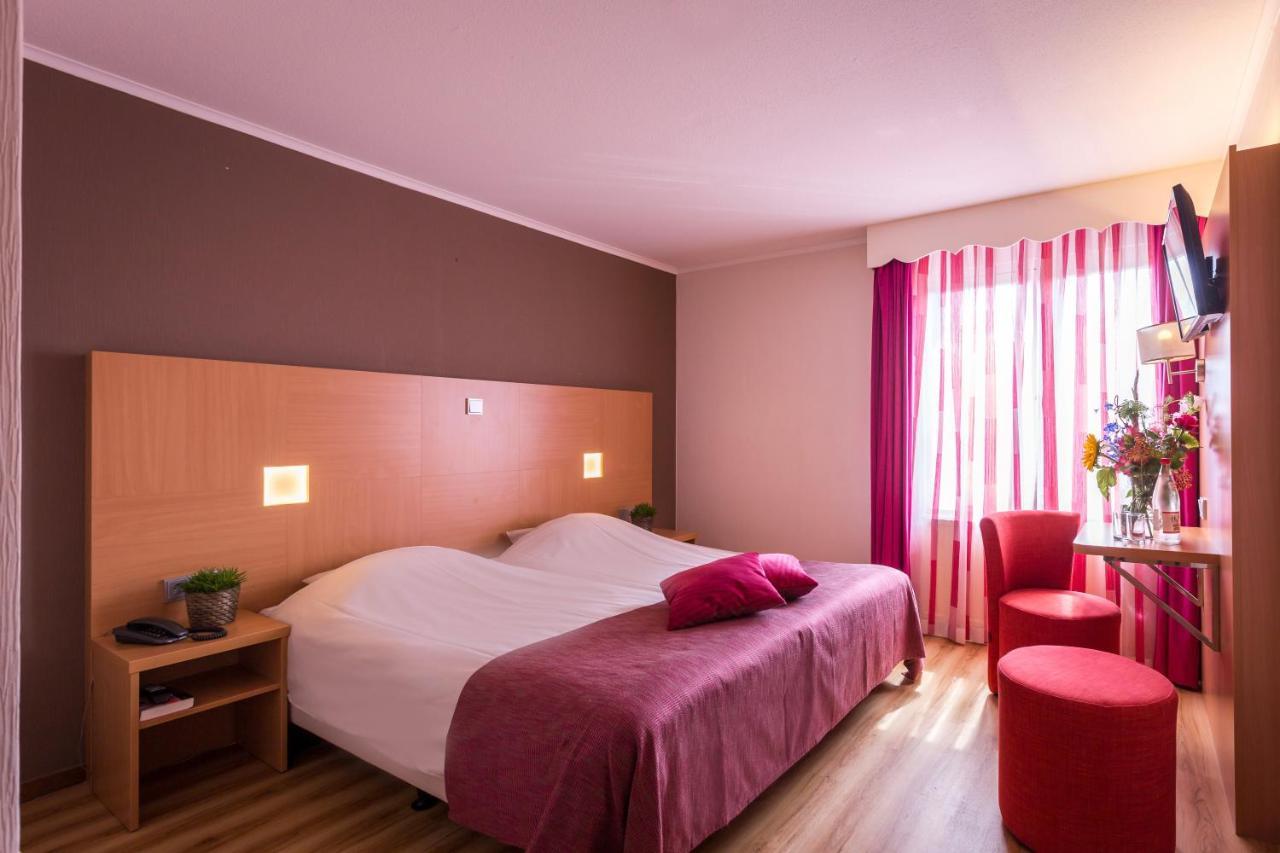 Twin Room with Balcony