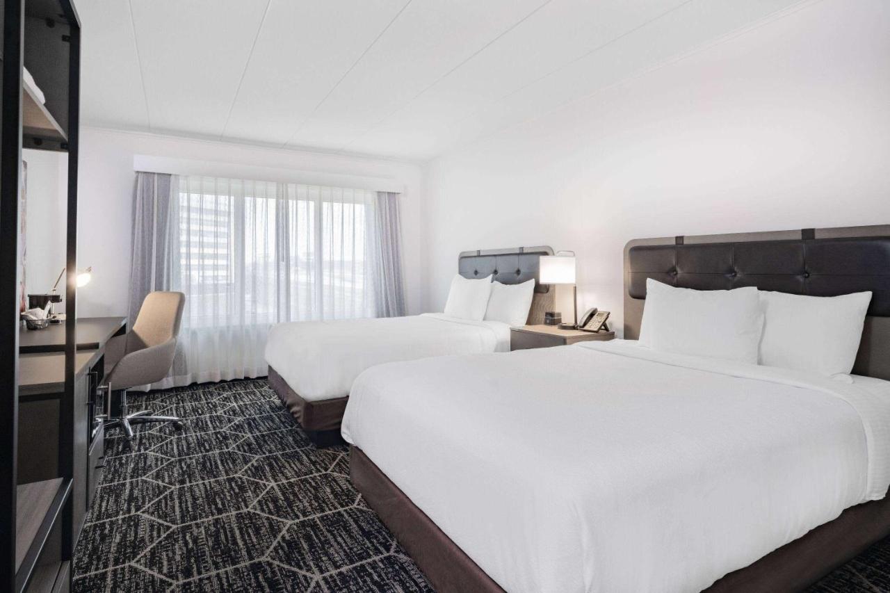 Queen Room with Two Queen Beds - Hearing Accessible/Non-Smoking