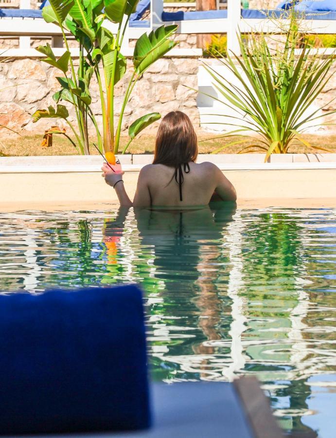 Junior Suite con Piscina in Comune