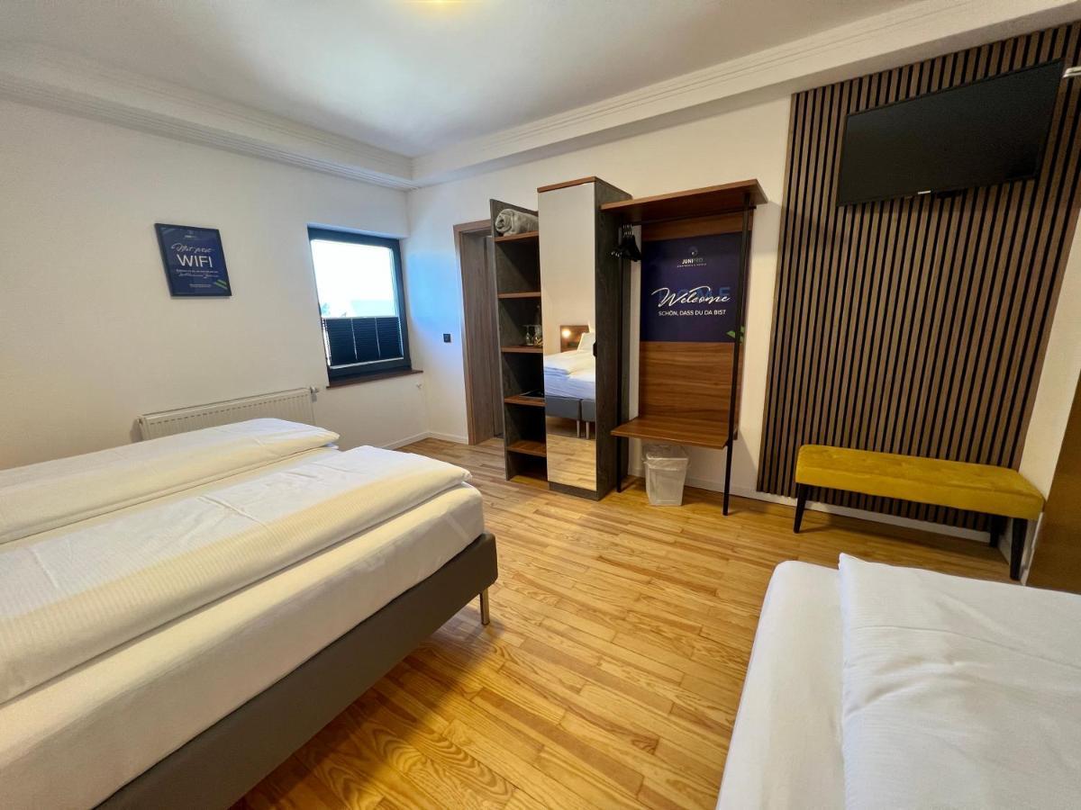 Dreibettzimmer