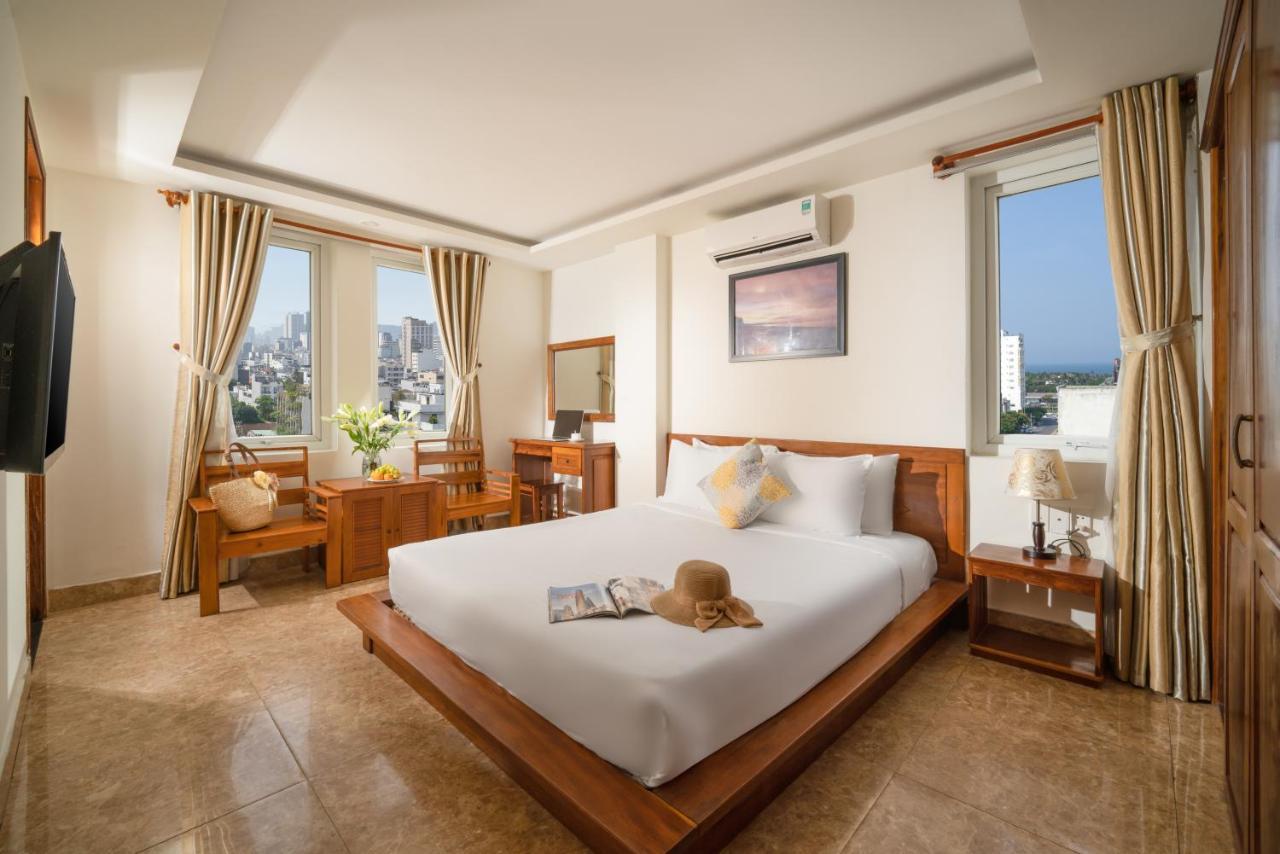 Family  Two-Bedroom with Sea View