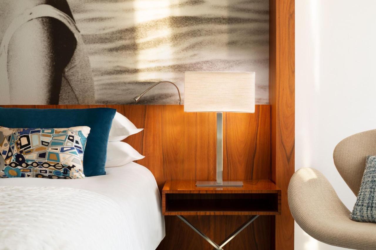 Suíte de 1 Quarto com 2 Camas de Solteiro