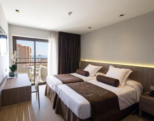 Double Room,1411185242:JPEG