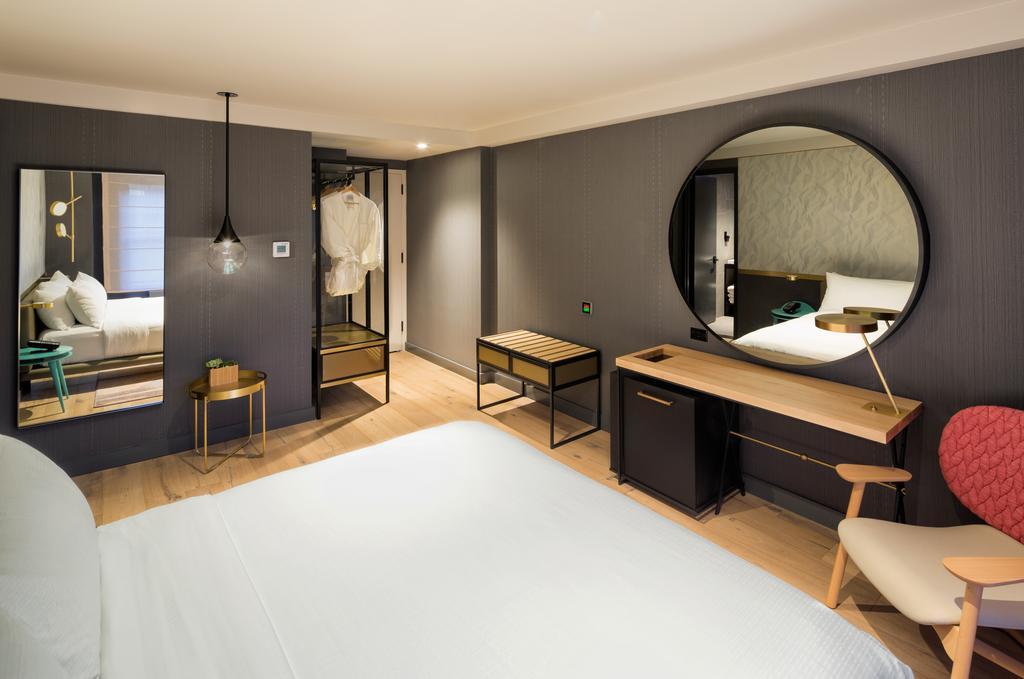 Habitación Deluxe adaptada para personas con discapacidad con ducha accesible en silla de ruedas - Cama extragrande