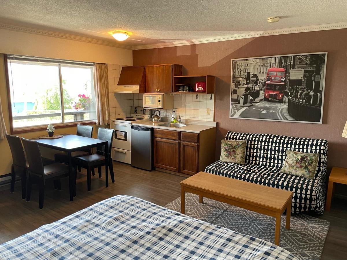 Family Room Side Sea View