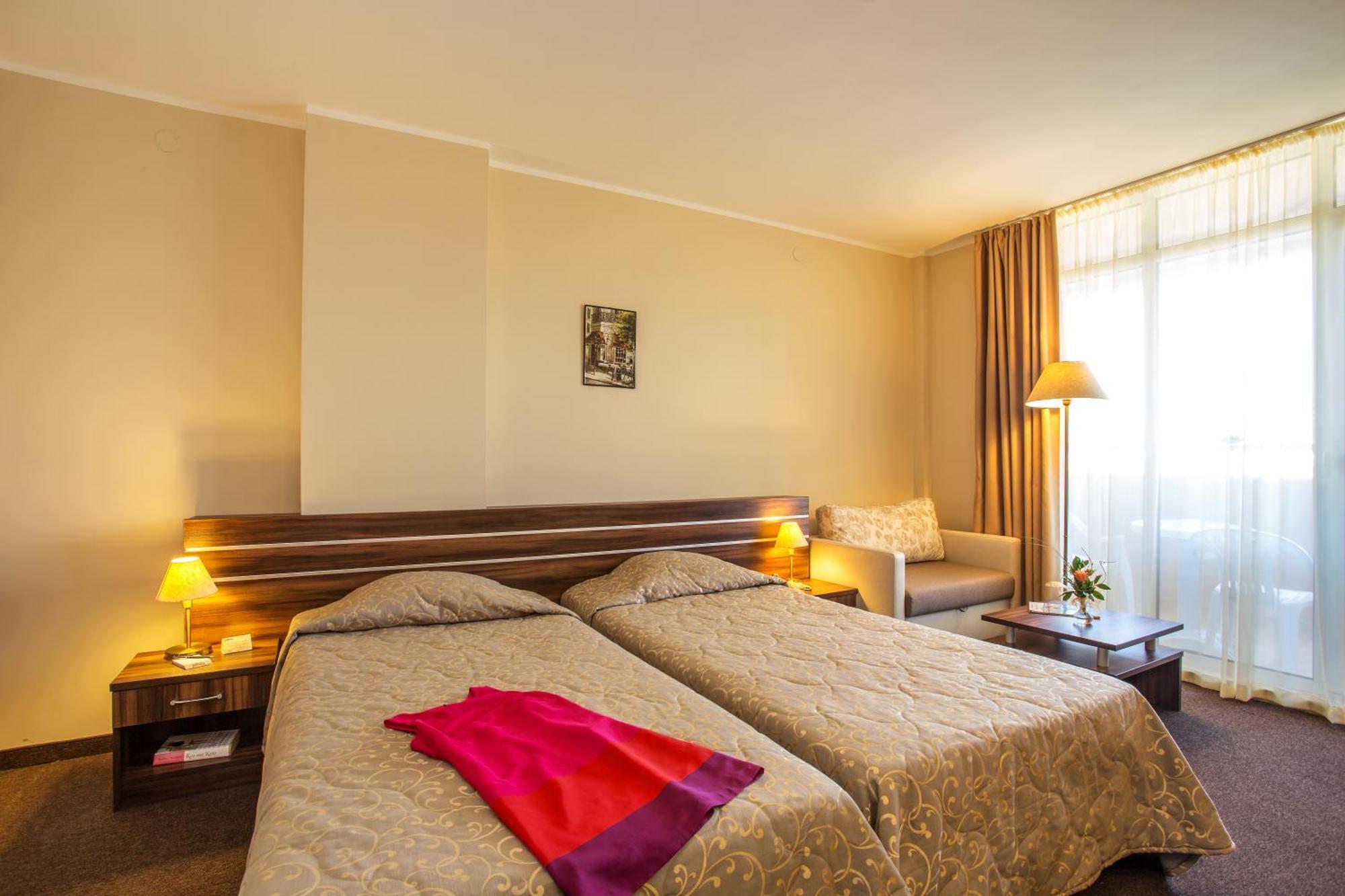 Quarto com 2 Camas de Solteiro e Acesso Gratuito ao Aqua Park