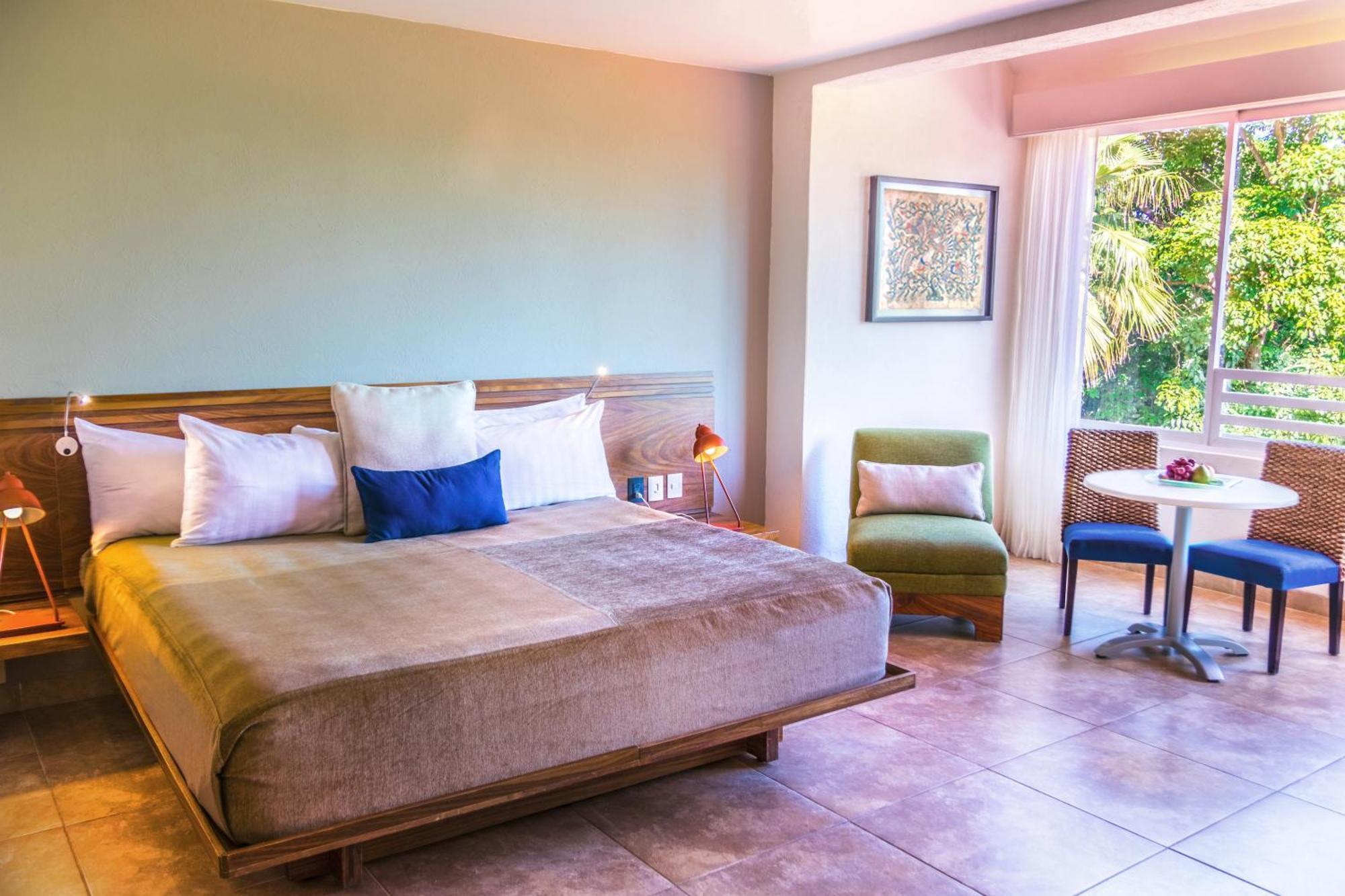 Deluxe Room One King Bed