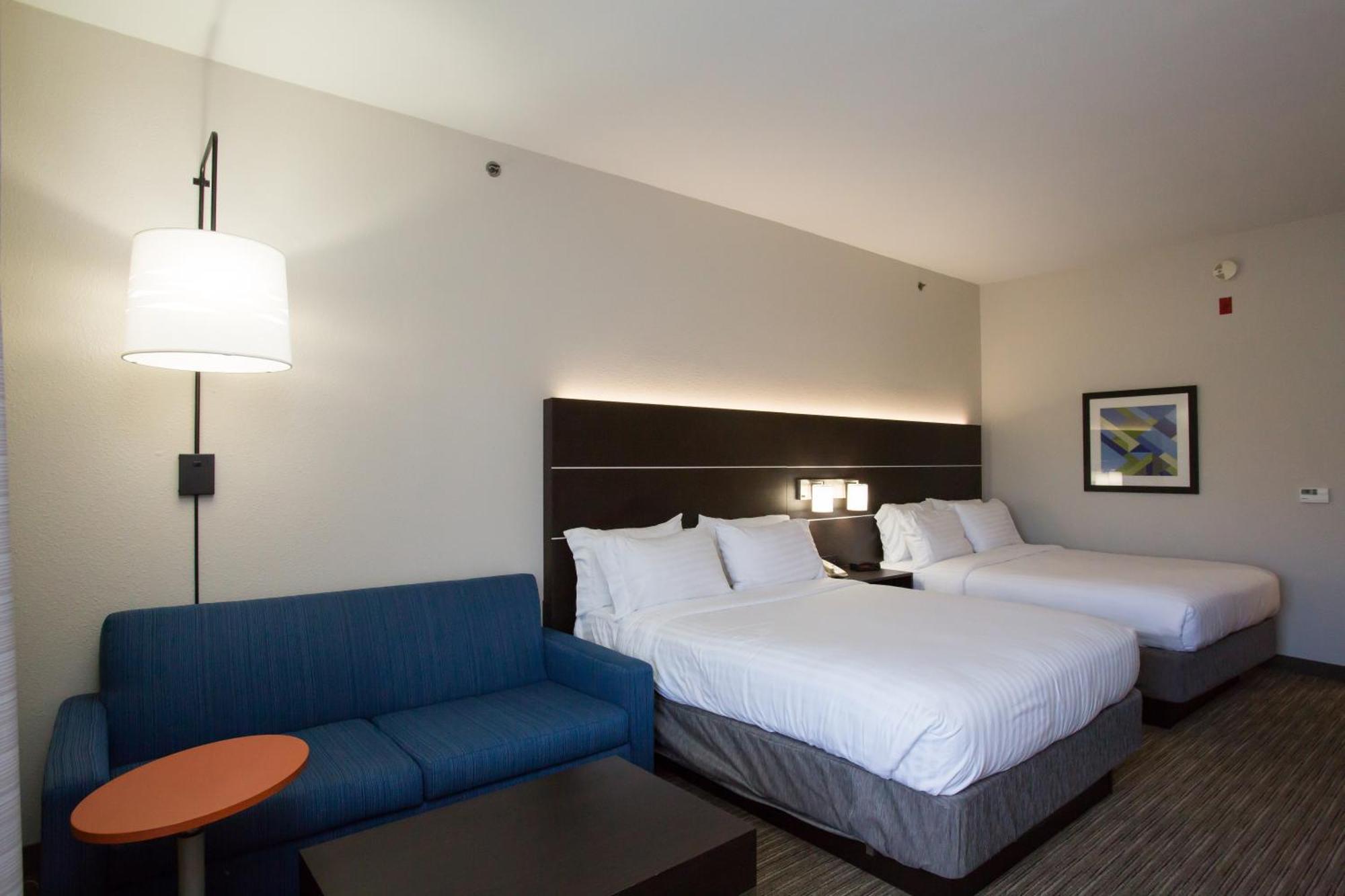 Suite Two Queen Beds,1449910063:JPEG