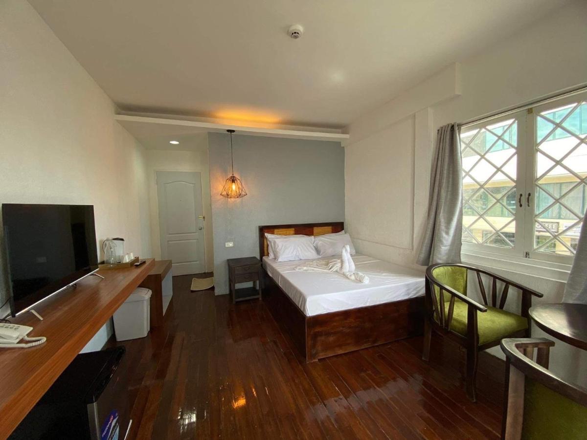 Queen Room with Balcony