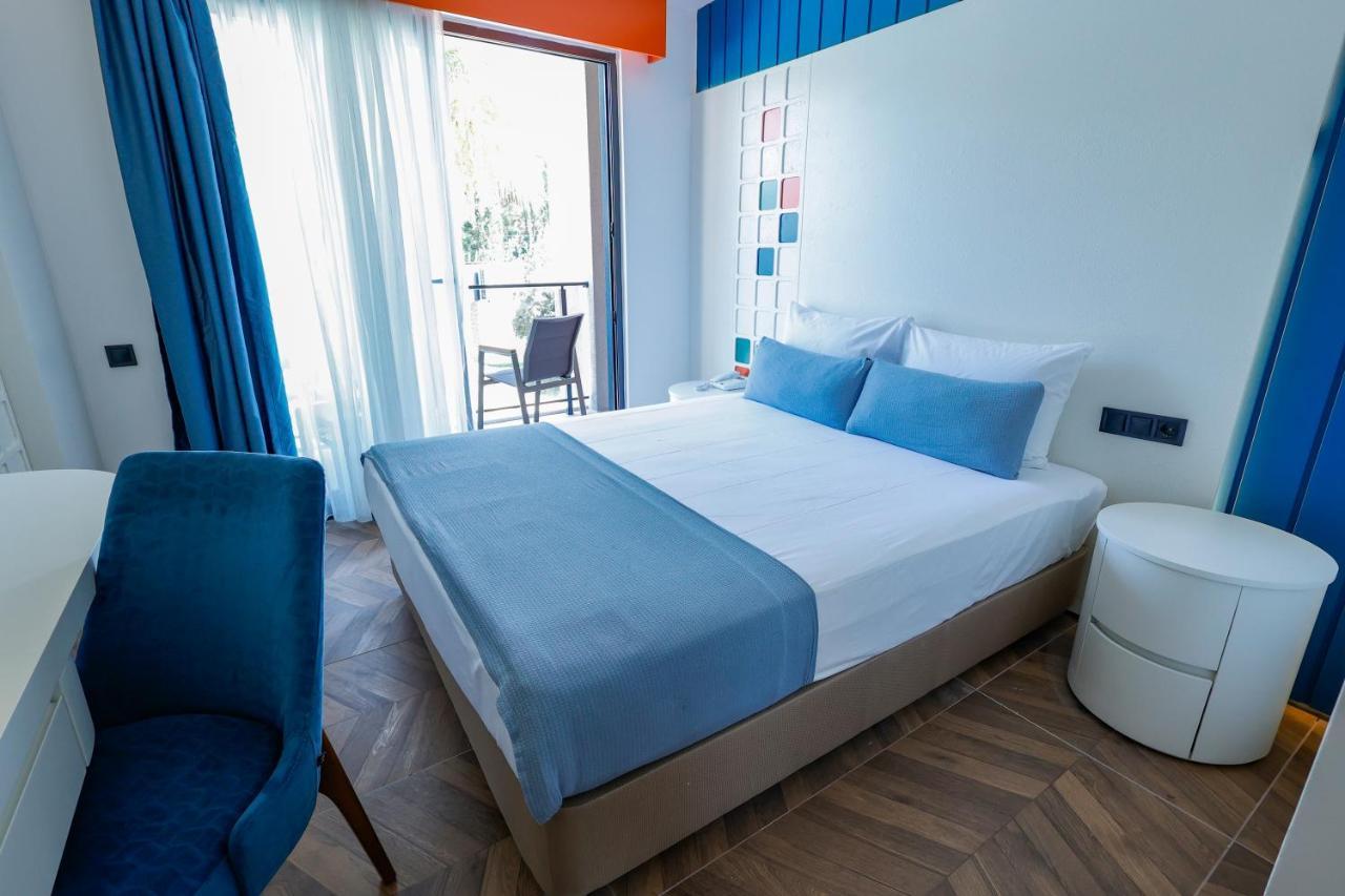 Doppelzimmer mit Poolblick