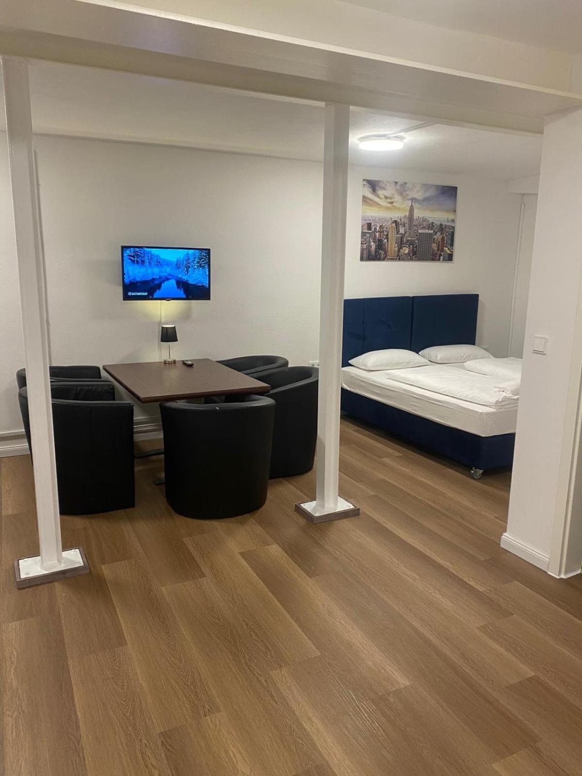 Vierbettzimmer mit eigenem Bad