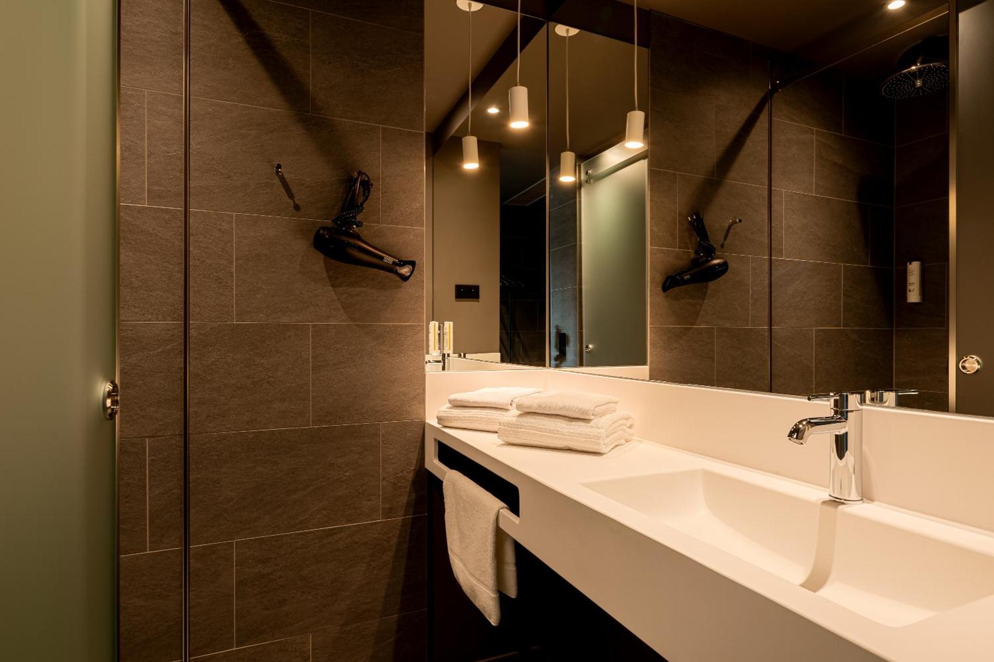 Twin Room Disability Access