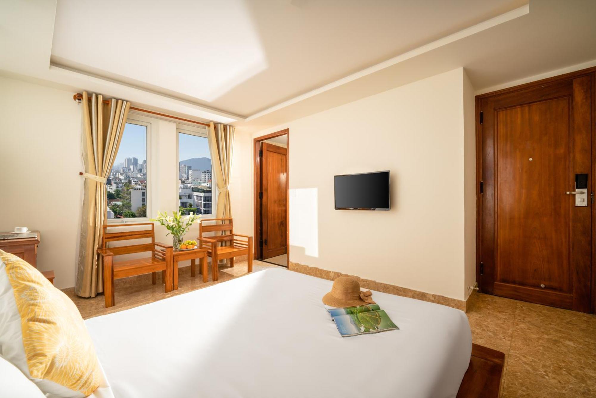 Superior Double Room with City View