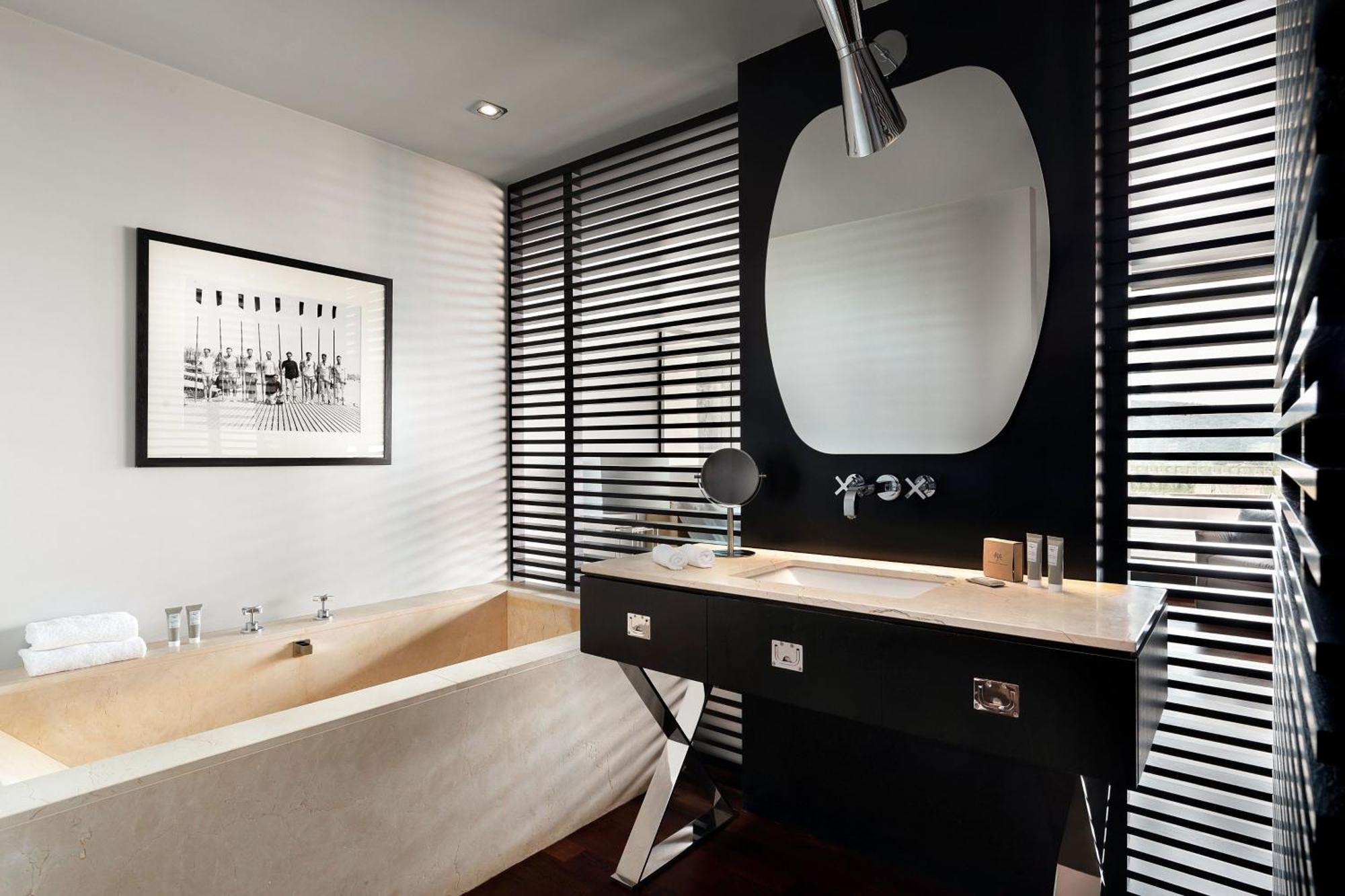 Junior King Suite with Balcony and Golf View