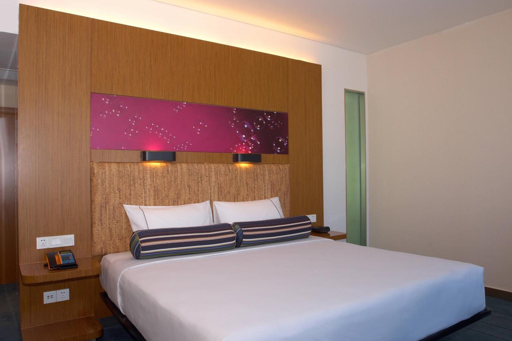 Aloft Room King Room